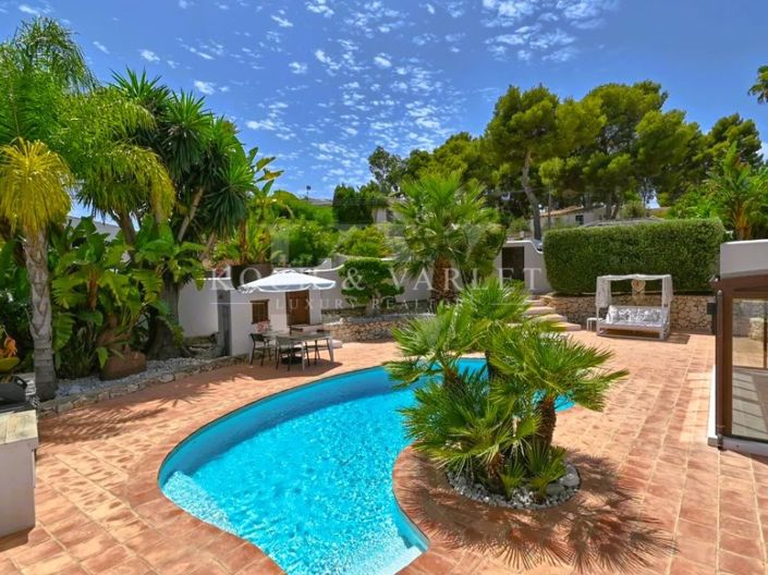 Image No.2-3 Bed Villa for sale