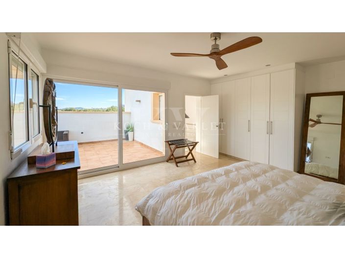 Image No.14-4 Bed Villa for sale