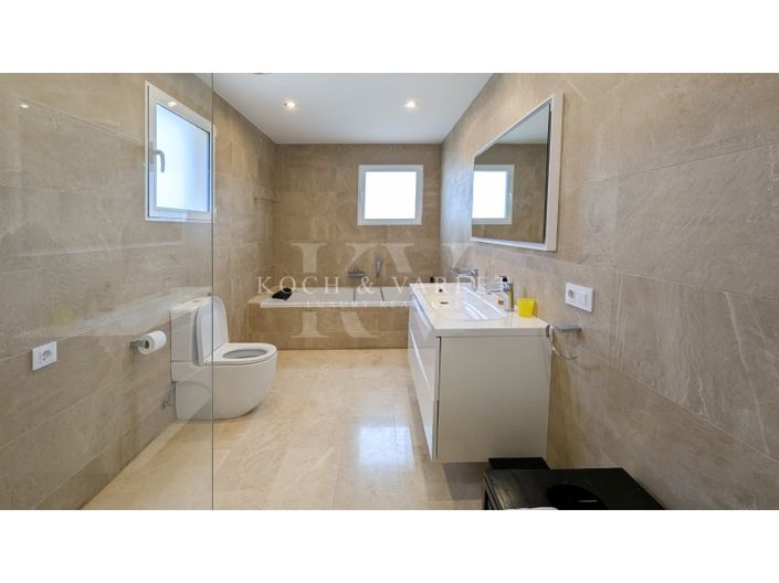 Image No.19-4 Bed Villa for sale