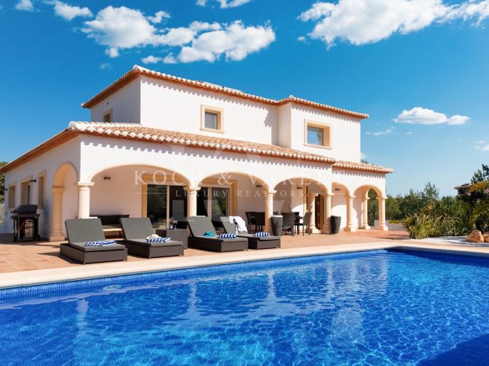 Image No.2-4 Bed Villa for sale