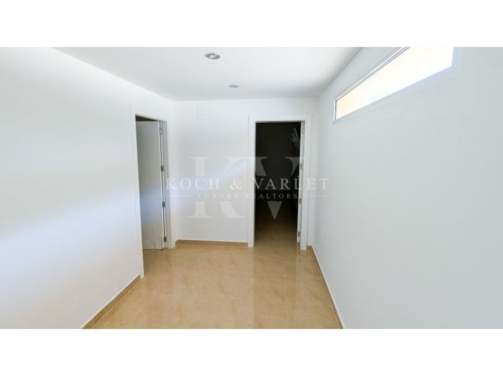 Image No.25-4 Bed Villa for sale