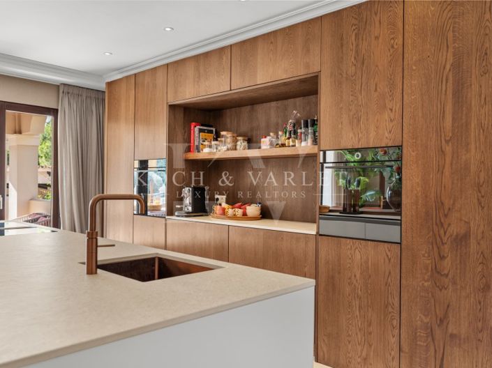 Image No.20-6 Bed Villa for sale