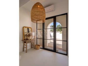 id0d09b601-0000-0500-0000-0000187925e1