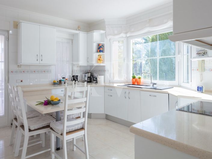 Image No.18-5 Bed Villa for sale