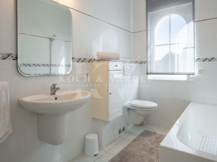 Image No.27-5 Bed Villa for sale