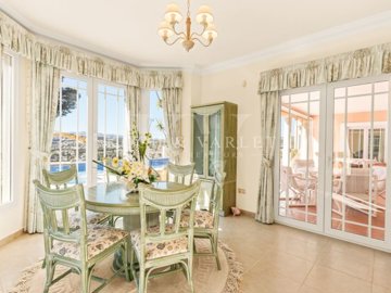 id69e9c101-0000-0500-0000-000018979f83