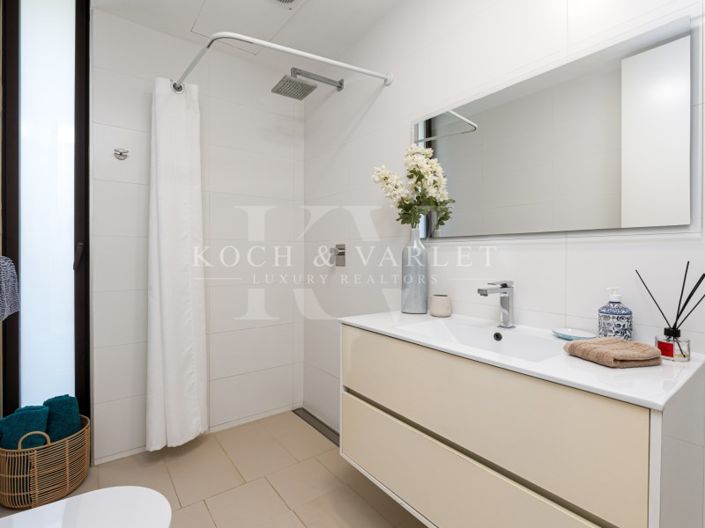 Image No.30-5 Bed Villa for sale