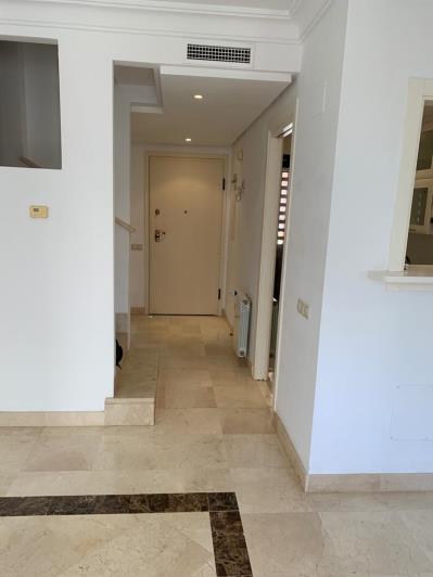 Image No.13-22 Bed Townhouse for sale