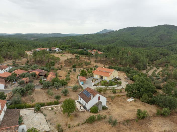 Image No.10-2 Bed Villa / Detached for sale