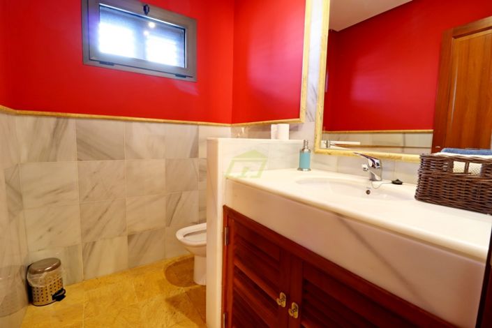 Image No.10-3 Bed Villa for sale