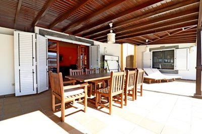 3 Bedroom Villa with a private pool in Playa Blanca