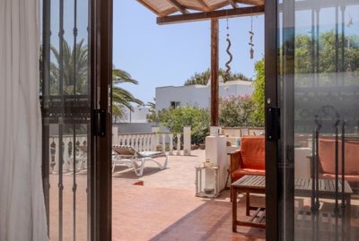 Fantastic 2 bedroom bungalow in a gated community in Playa Blanca