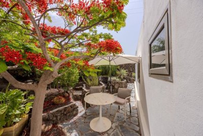 Spacious villa with guest studios, 2 pools, and breathtaking scenery