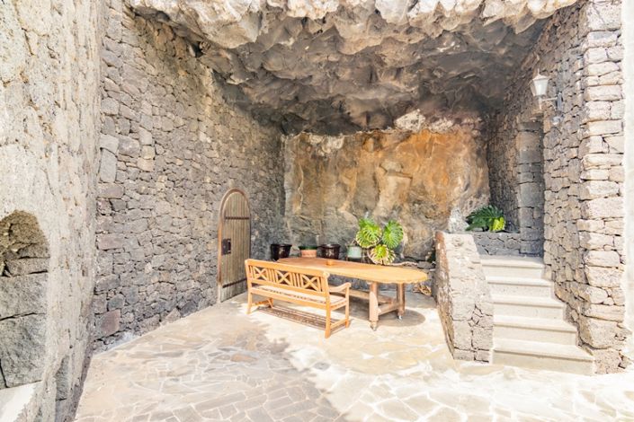 Image No.13-1 Bed Villa for sale