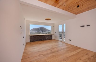 César Manrique-Inspired oasis in Tahiche’s volcanic heart