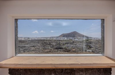 César Manrique-Inspired oasis in Tahiche’s volcanic heart