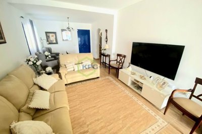 Spacious 3-Bedroom Home with BBQ Terrace, Basement & Garage – Playa Blanca