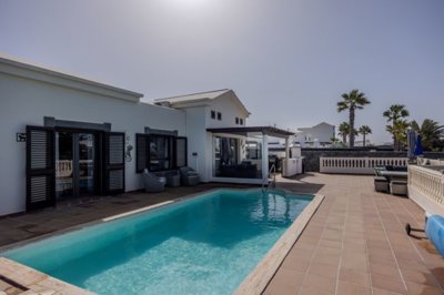 Luxury villa in a gated community