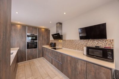 Stylish 4 bedroom villa with heated pool and Montaña Roja views in Playa Blanca