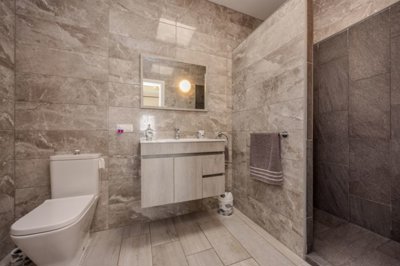 Stylish 4 bedroom villa with heated pool and Montaña Roja views in Playa Blanca