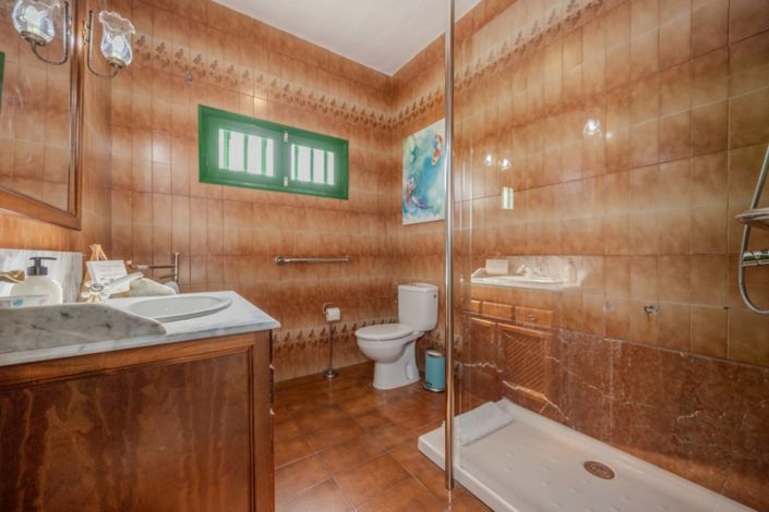 Image No.11-6 Bed Villa for sale