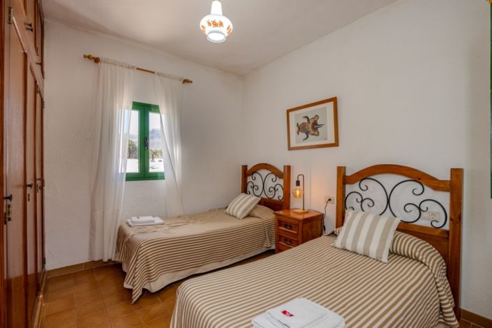 Image No.15-6 Bed Villa for sale