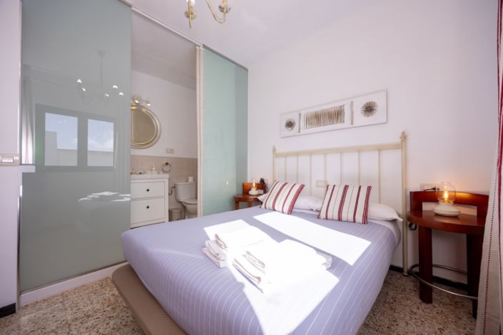 Image No.19-6 Bed Villa for sale