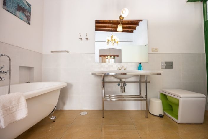 Image No.5-6 Bed Villa for sale