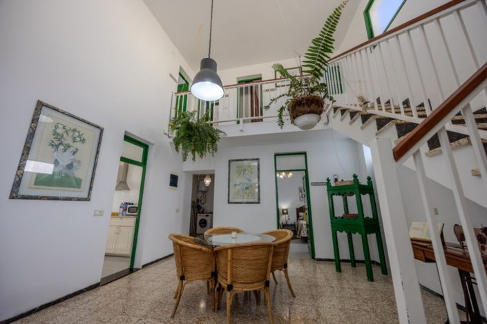 Image No.8-6 Bed Villa for sale