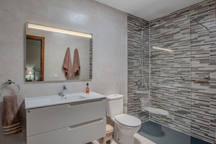 Image No.12-5 Bed Villa for sale