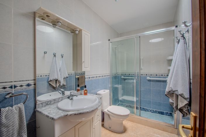 Image No.9-5 Bed Villa for sale