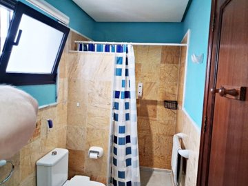 Proudly Present this Ready-to-Move-Into Property