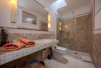 Unique 5-Bedroom Villa with Two Pools, Guest Apartments & Panoramic Views – Las Breñas