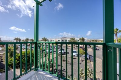 Ideal family home with mountain views in Playa Blanca