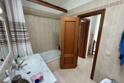 Beautiful 2 bedroom, 1 bathroom home with additional guest WC in the sought-after Faro Pechiguera area