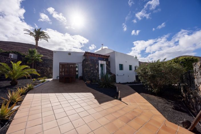 Image No.12-5 Bed Villa for sale