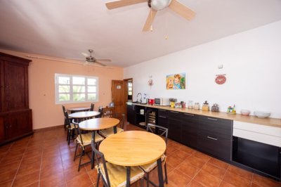 Stunning 5 bedroom villa with private pool in beautiful Yaiza