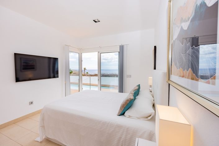 Image No.10-3 Bed Villa for sale