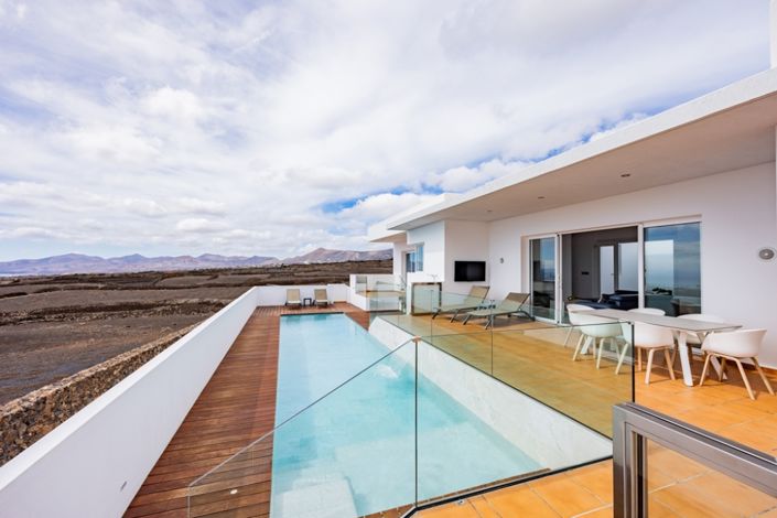 Image No.19-3 Bed Villa for sale