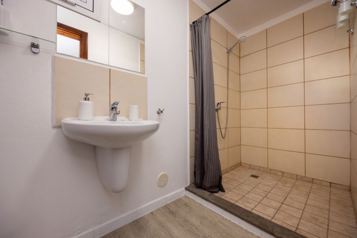 Image No.15-12 Bed Villa for sale