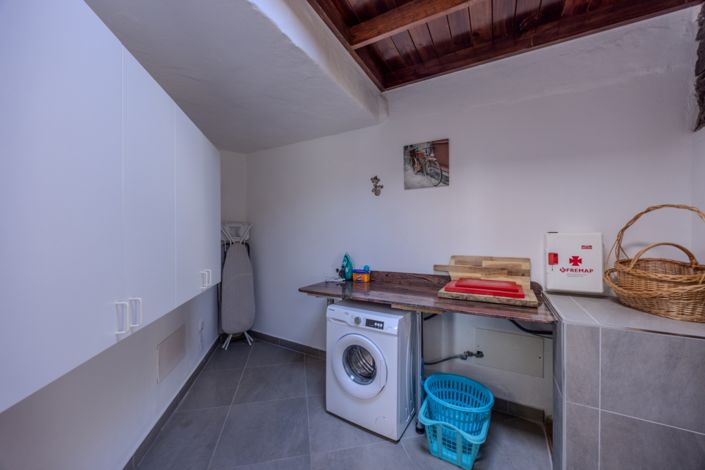 Image No.26-12 Bed Villa for sale