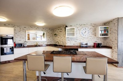 An elevated estate built for space, privacy & inspiring sea views