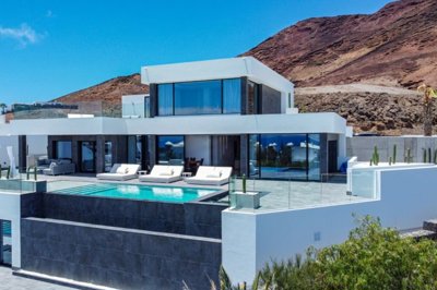 Amazing 7 bedroom villa of the highest quality in Playa Blanca
