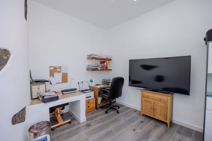 Image No.18-4 Bed Villa for sale