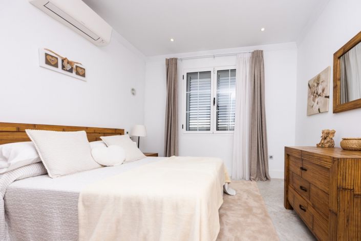 Image No.19-5 Bed Villa for sale