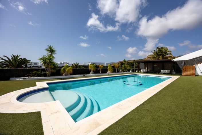 Image No.4-5 Bed Villa for sale