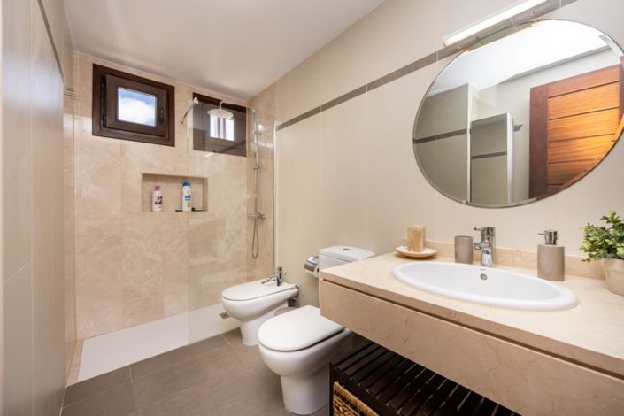 Image No.12-2 Bed Villa for sale