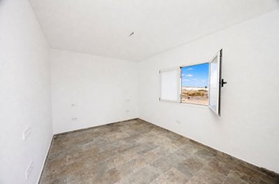 Bungalow with Views in Famara
