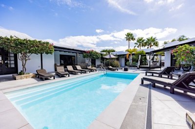 Breathtaking residence in one of the most exclusive locations on the island
