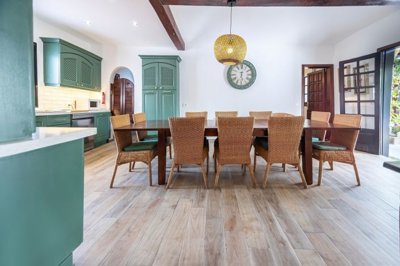Breathtaking residence in one of the most exclusive locations on the island